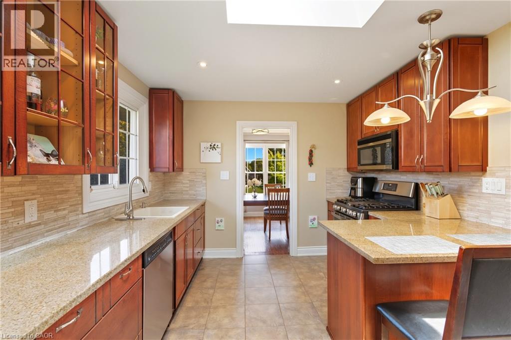 554 Chamberlain Road, Burlington, Ontario  L7L 2V4 - Photo 15 - 40847769