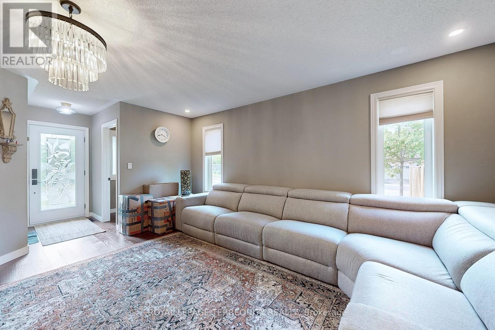 65 Lorridge Street, Richmond Hill, Ontario  L4E 3W5 - Photo 9 - N13565964