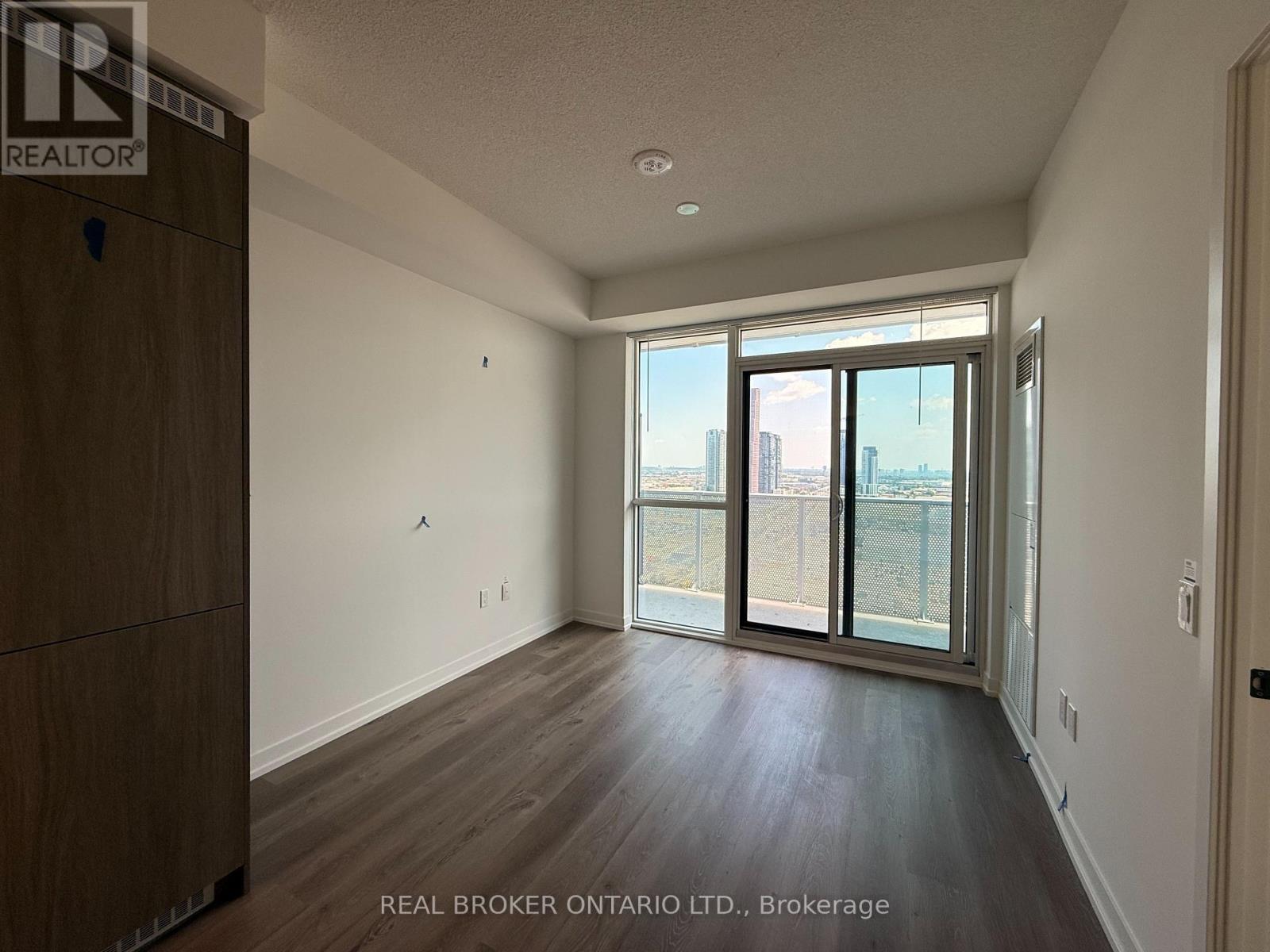 2507 - 28 Interchange Way, Vaughan (Vaughan Corporate Centre), Ontario  L4K 0P8 - Photo 11 - N13566178