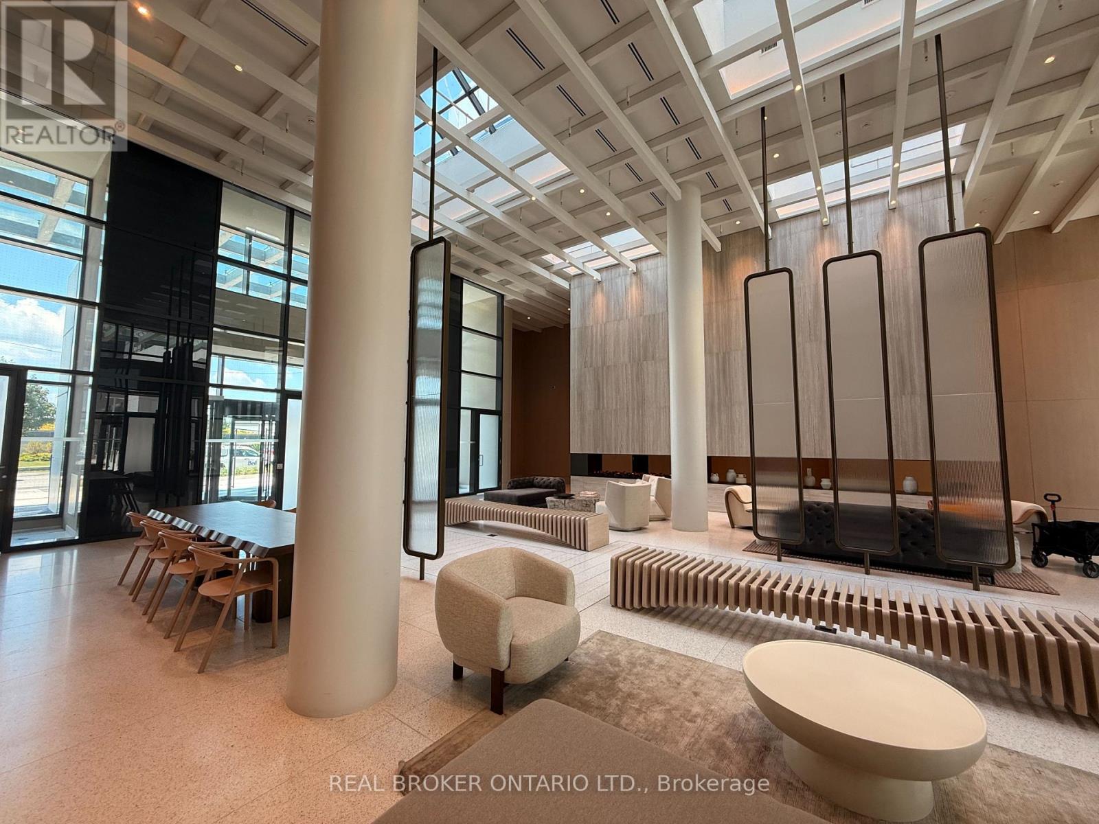 2507 - 28 Interchange Way, Vaughan (Vaughan Corporate Centre), Ontario  L4K 0P8 - Photo 2 - N13566178