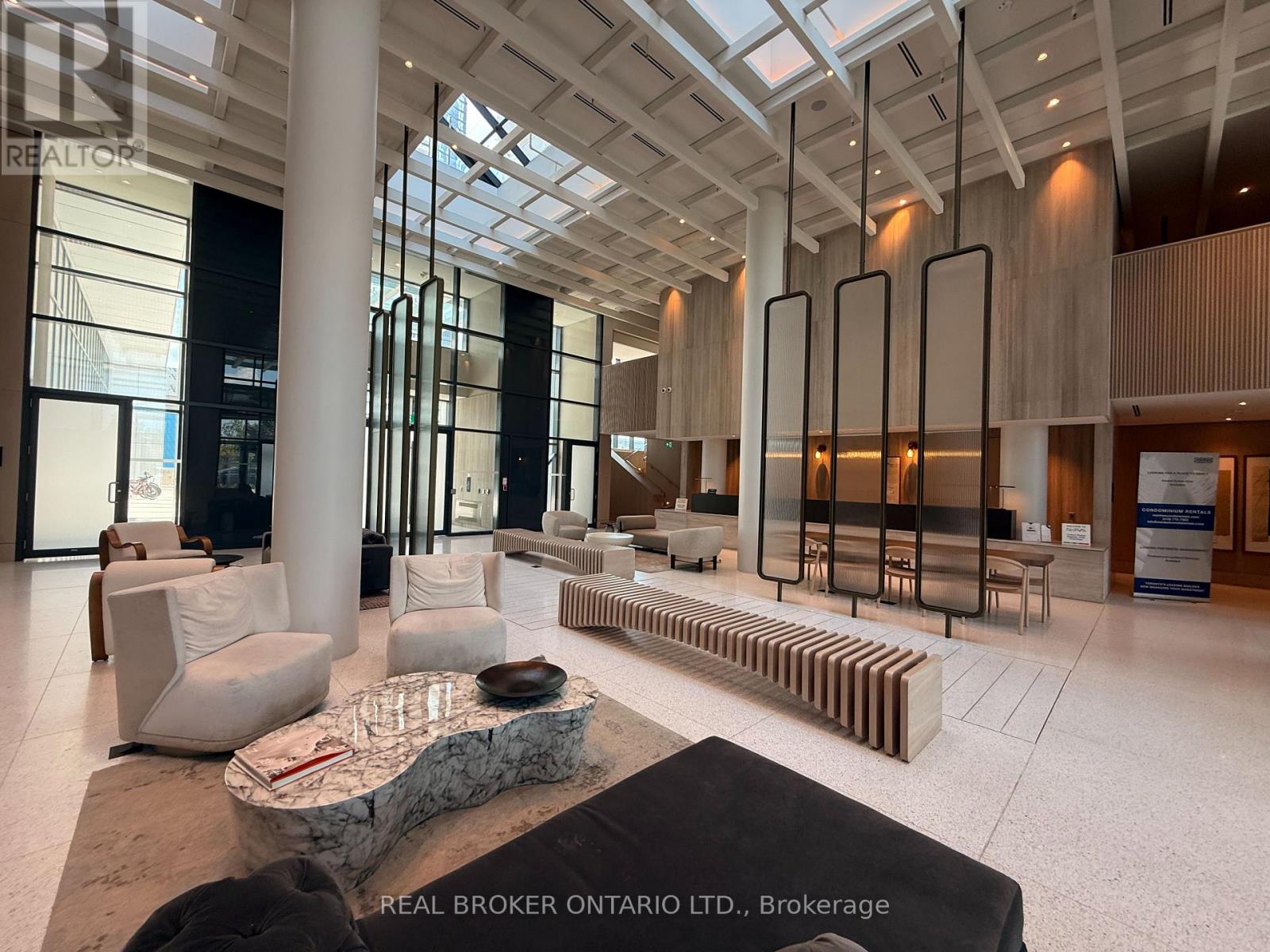 2507 - 28 Interchange Way, Vaughan (Vaughan Corporate Centre), Ontario  L4K 0P8 - Photo 4 - N13566178