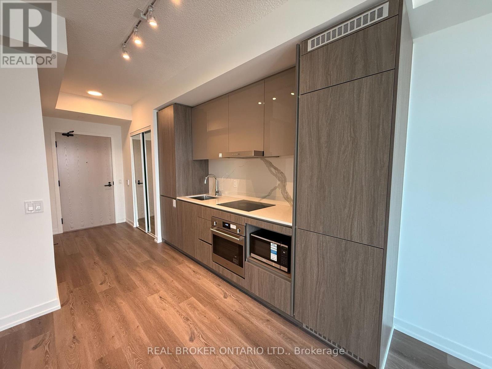 2507 - 28 Interchange Way, Vaughan (Vaughan Corporate Centre), Ontario  L4K 0P8 - Photo 6 - N13566178