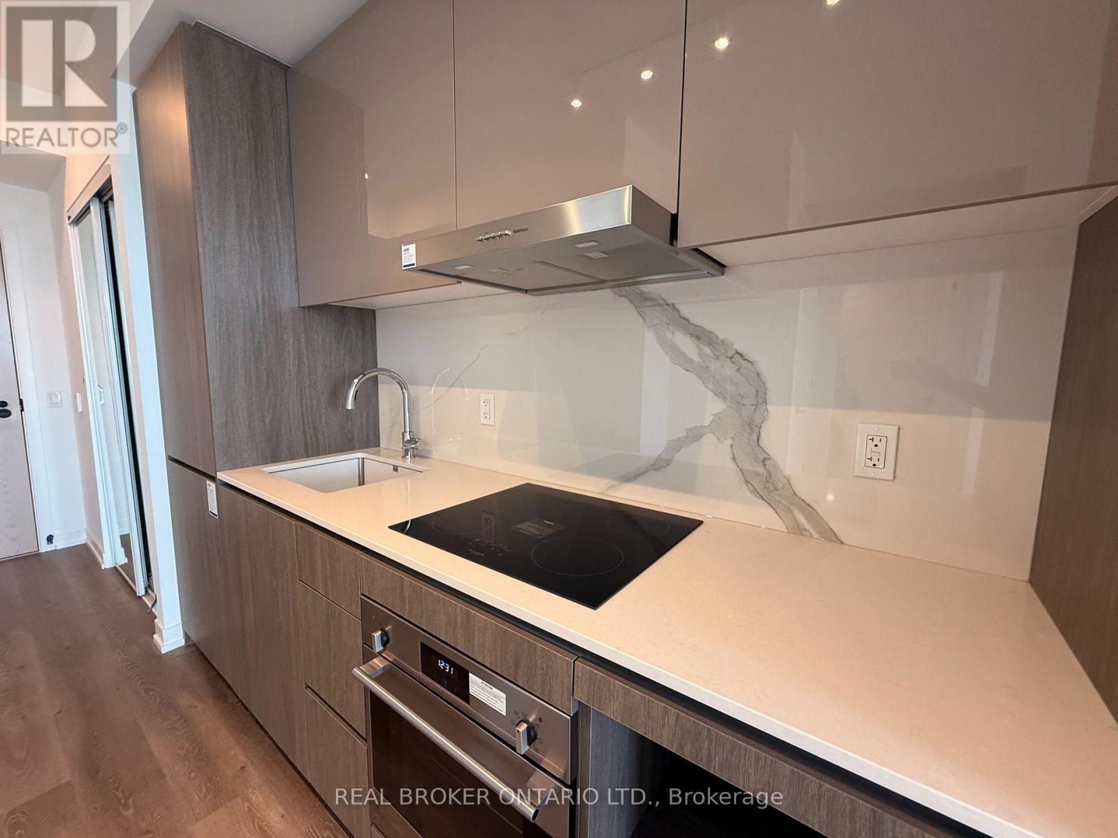 2507 - 28 Interchange Way, Vaughan (Vaughan Corporate Centre), Ontario  L4K 0P8 - Photo 9 - N13566178