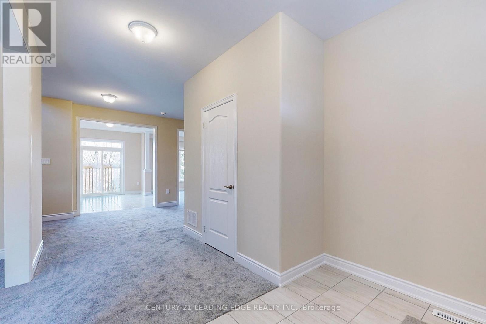 3151 Monarch Drive, Orillia, Ontario  L3V 7X1 - Photo 5 - S13565944