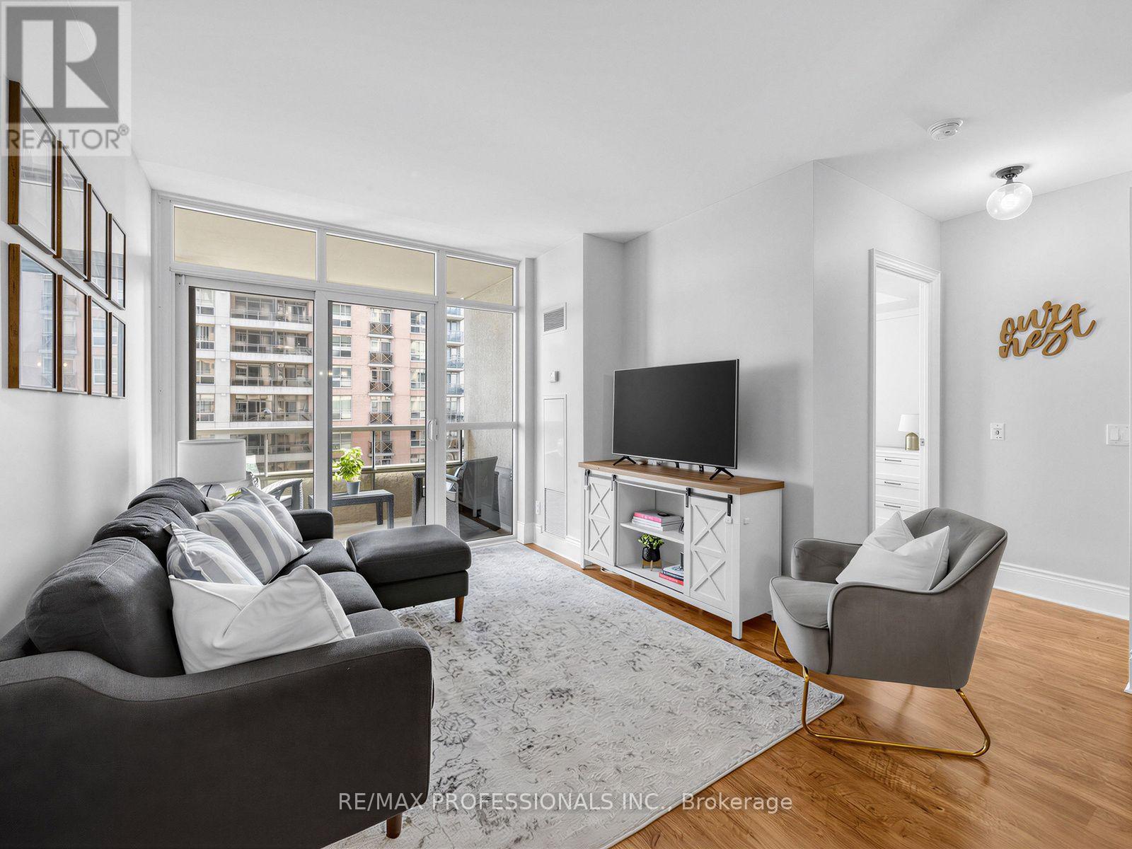 1123 - 5233 DUNDAS STREET W, Toronto (Islington-City Centre West)