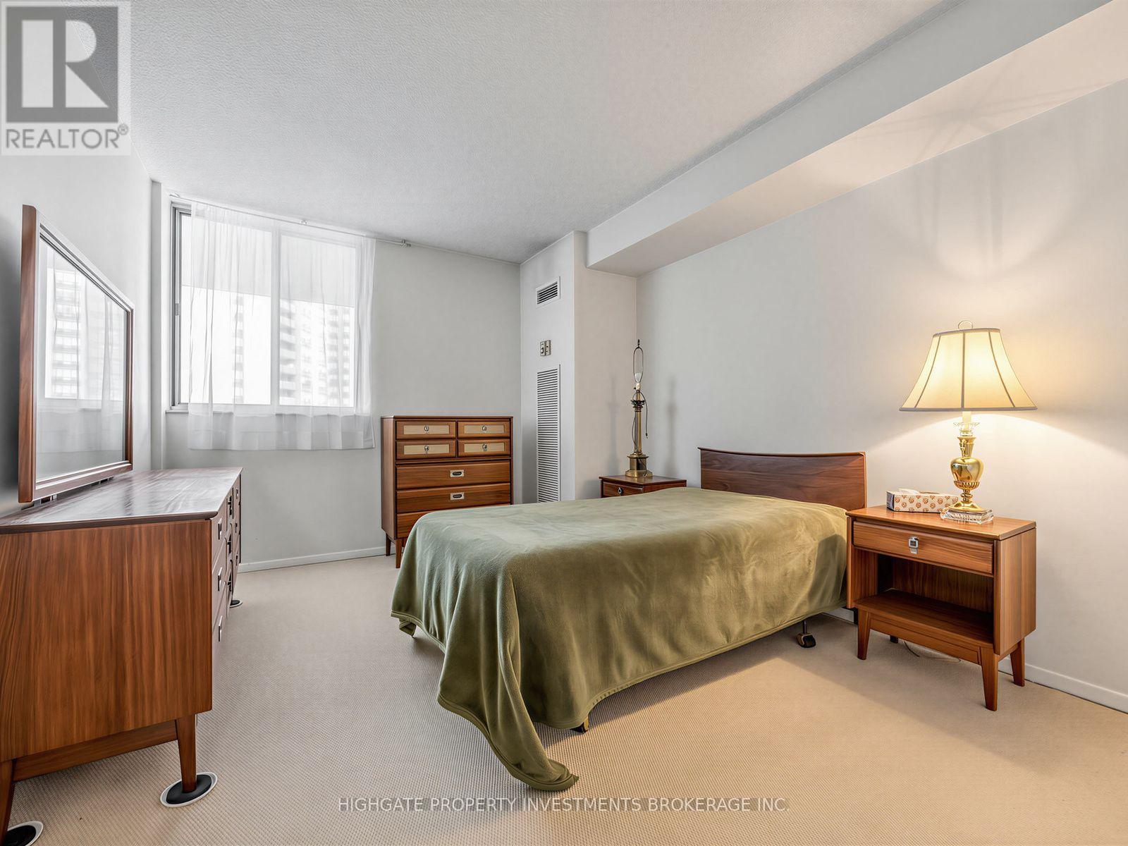 605 - 10 Martha Eaton Way, Toronto, Ontario  M6M 5B3 - Photo 20 - W13566030