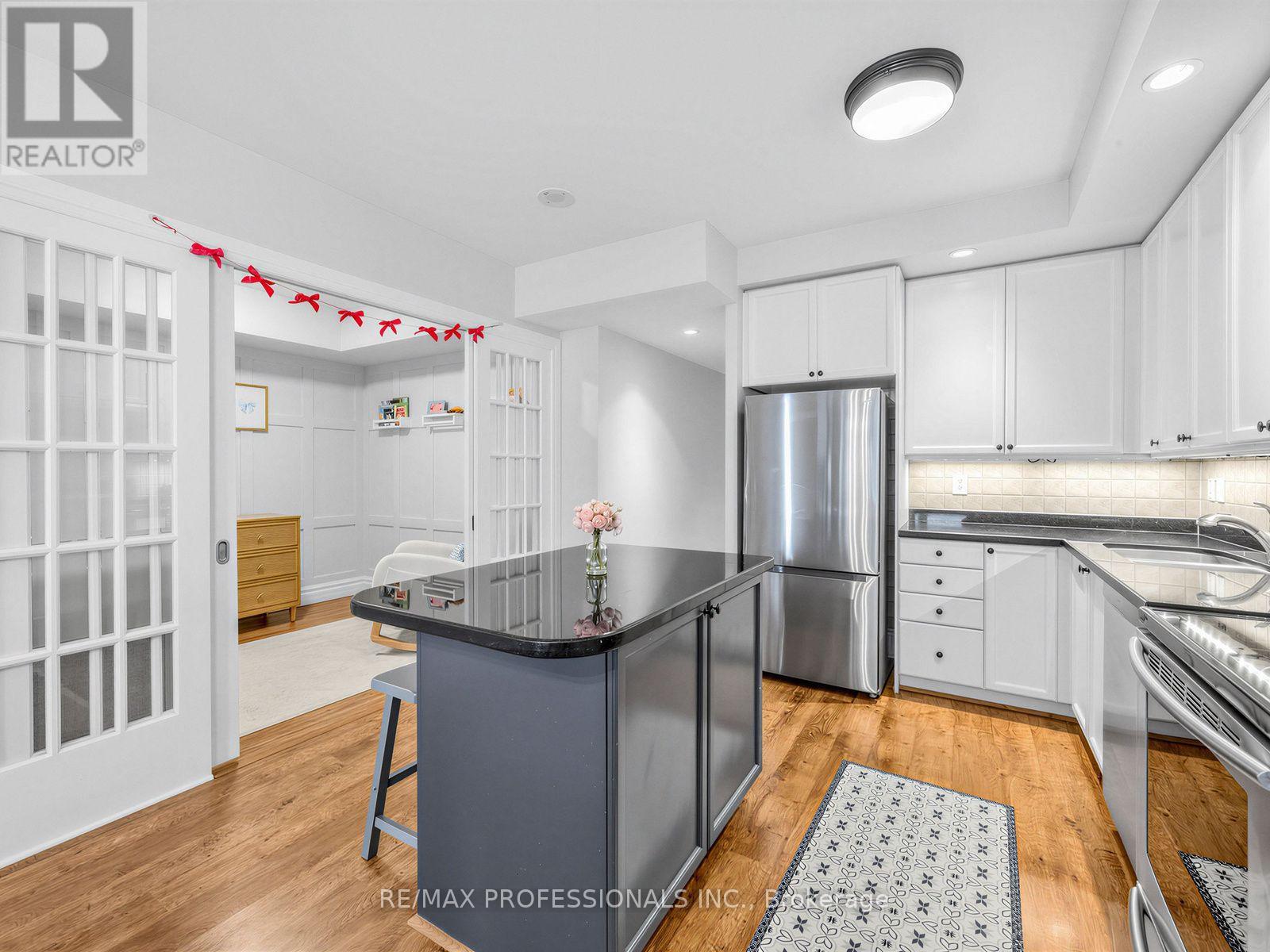 1123 - 5233 Dundas Street W, Toronto, Ontario  M9B 6M1 - Photo 7 - W13566040