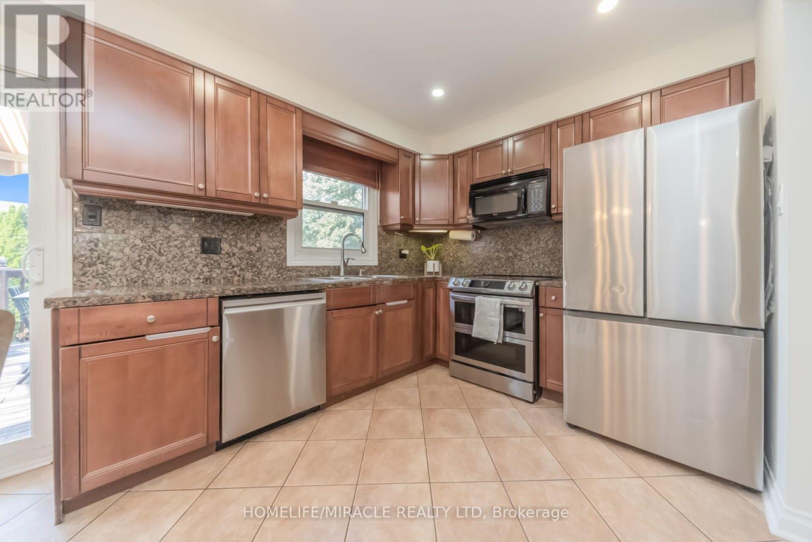 64 Aurora Place, Brampton, Ontario  L6Z 2A8 - Photo 13 - W13566056
