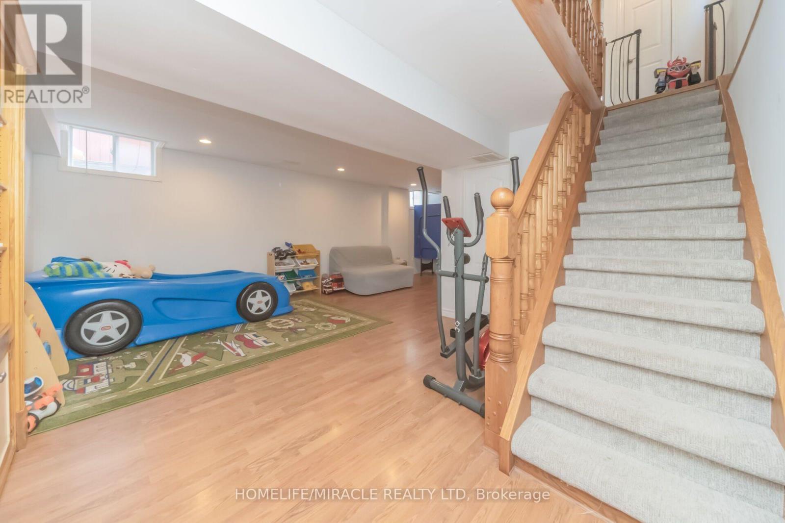 64 Aurora Place, Brampton, Ontario  L6Z 2A8 - Photo 28 - W13566056