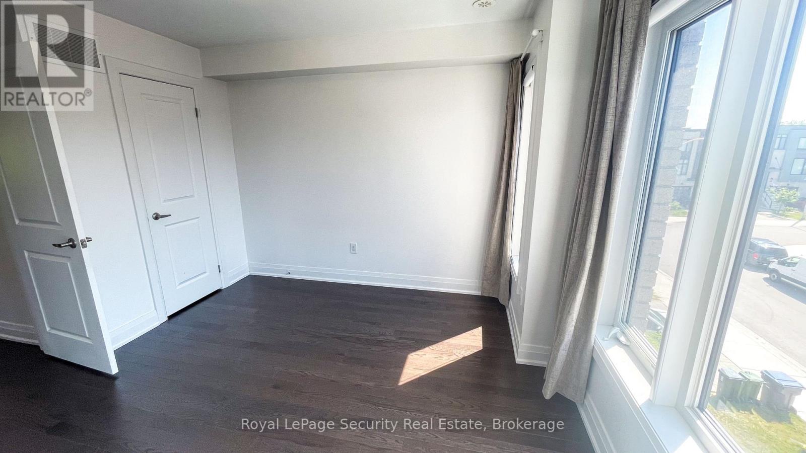 Unit 2 - 39 Wild Rose Gardens, Toronto, Ontario M6L 0A5 - Photo 13 - W13566096