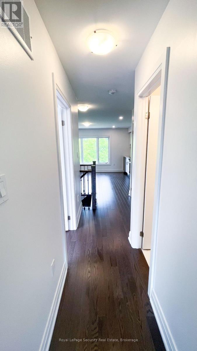UNIT 2 - 39 WILD ROSE GARDENS