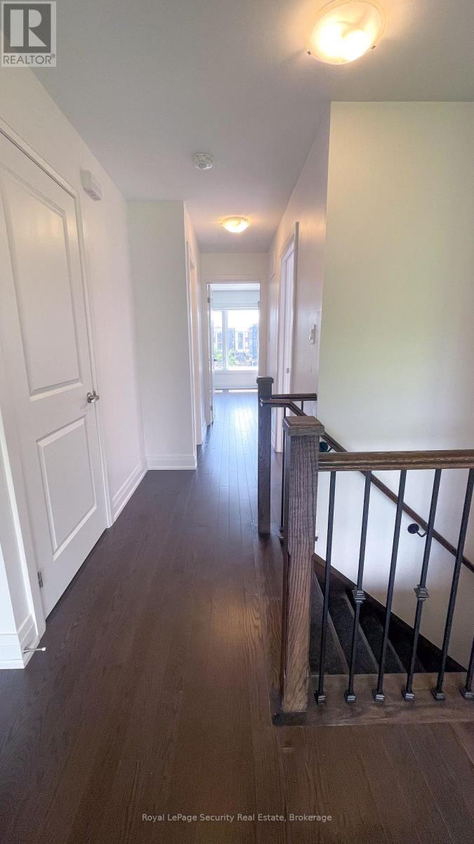 Unit 2 - 39 Wild Rose Gardens, Toronto, Ontario M6L 0A5 - Photo 3 - W13566096