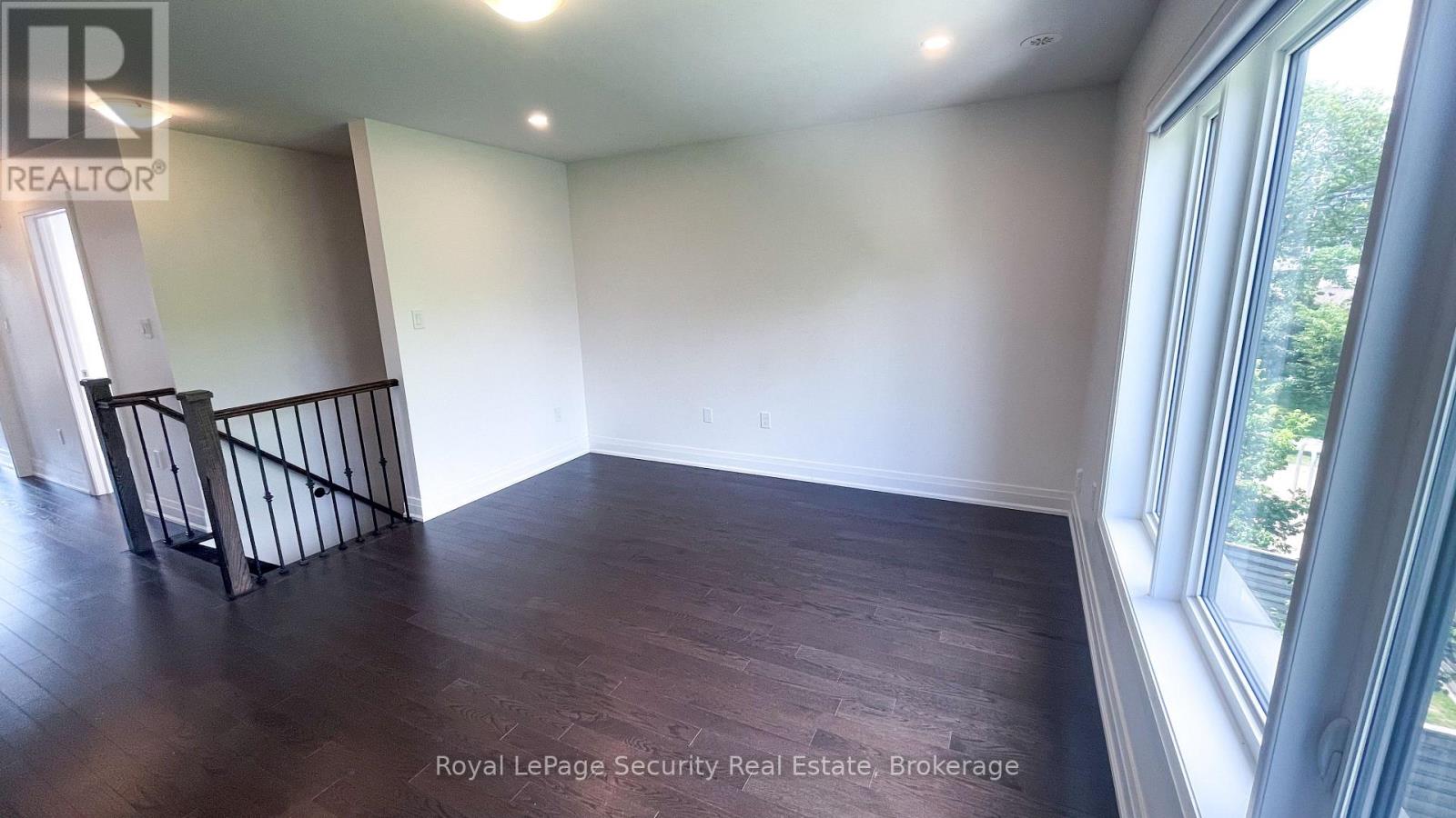 Unit 2 - 39 Wild Rose Gardens, Toronto, Ontario M6L 0A5 - Photo 6 - W13566096