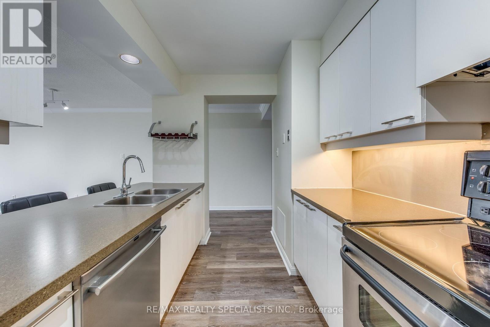 604 - 50 Eglinton Avenue W, Mississauga, Ontario  L5R 3P5 - Photo 20 - W13566118