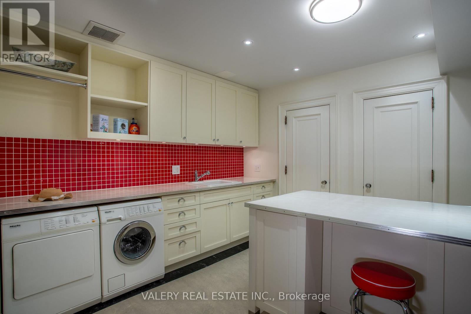 270 Indian Road, Toronto, Ontario  M6R 2X2 - Photo 40 - W13566182