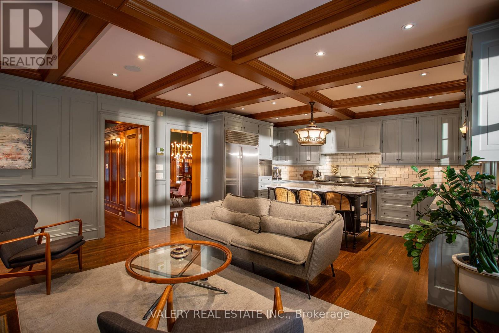 270 Indian Road, Toronto, Ontario  M6R 2X2 - Photo 6 - W13566182