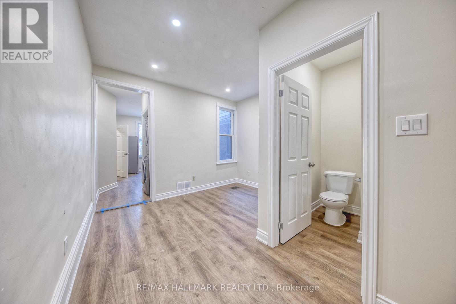 Main - 46 Springhurst Avenue, Toronto, Ontario M6K 1B6 - Photo 4 - W13566254