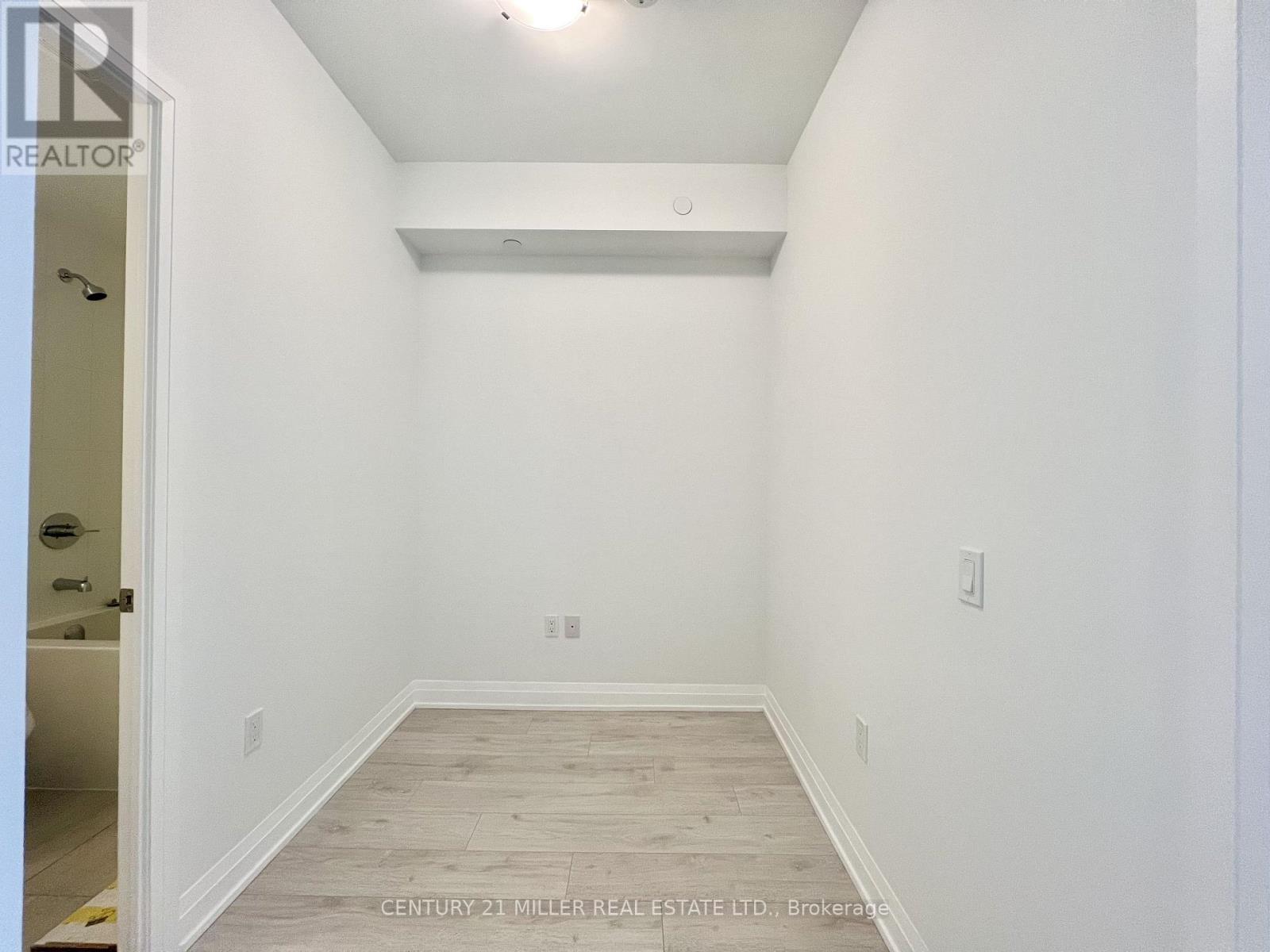 209 - 412 Silver Maple Road, Oakville, Ontario  L6H 7X8 - Photo 9 - W13566316
