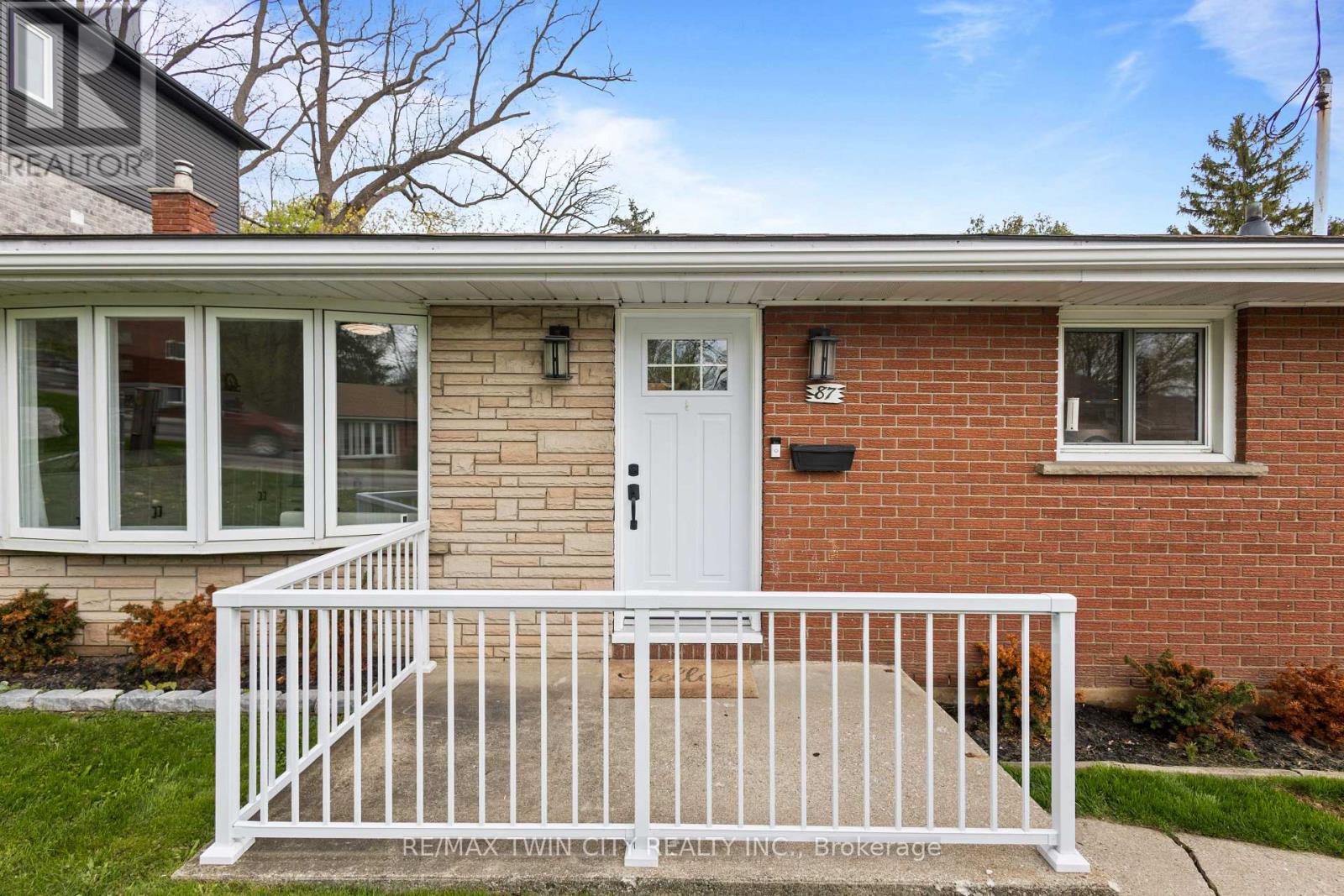 87 St Paul Avenue, Brantford, Ontario  N3T 4G1 - Photo 5 - X13566224