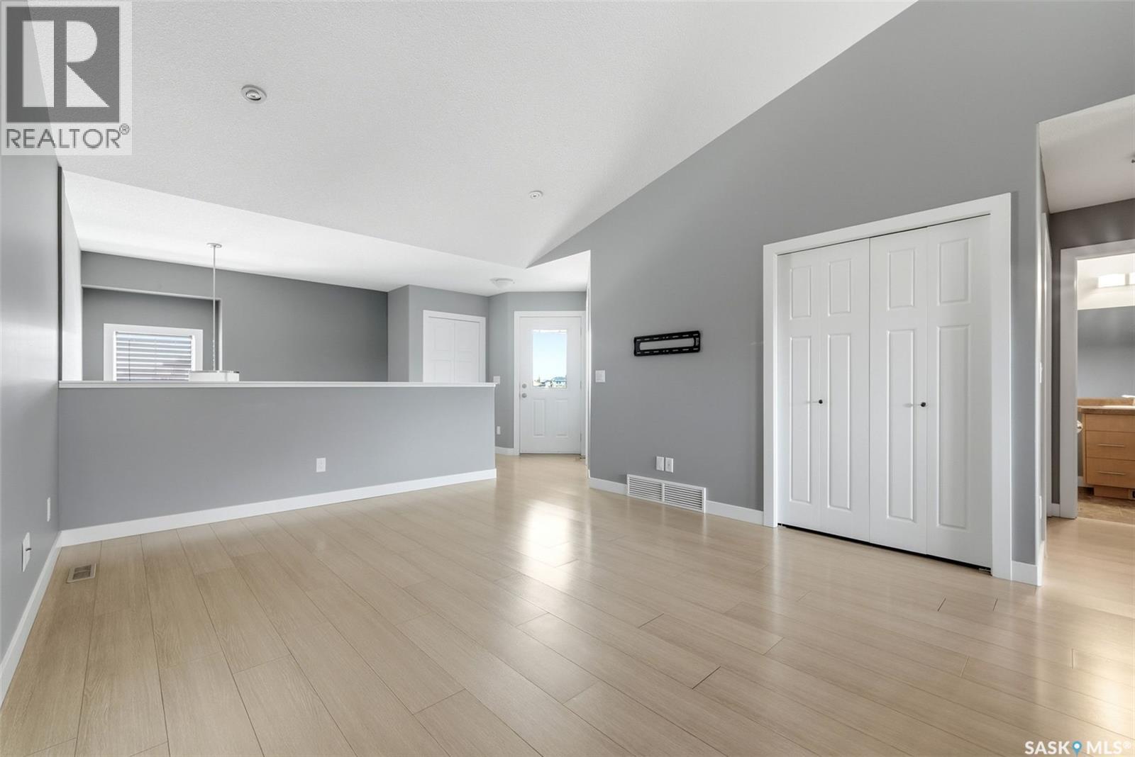 4203 Green Apple Drive E, Regina, Saskatchewan  S4V 1M6 - Photo 4 - SK042598
