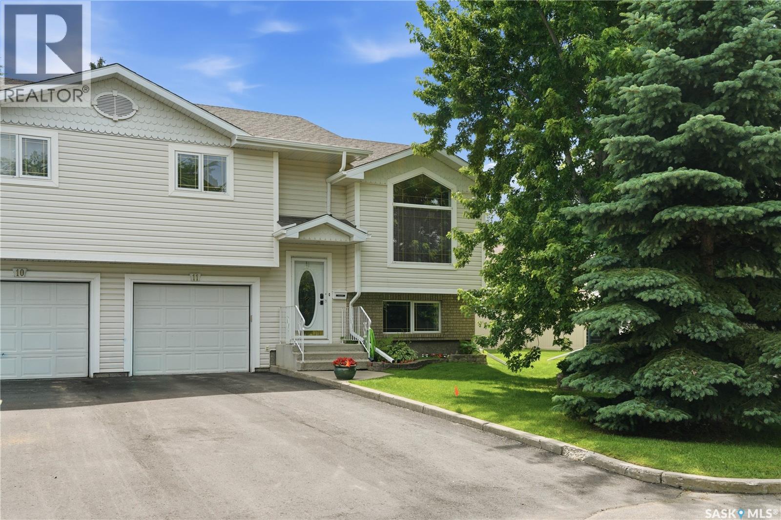 11 605 Perehudoff Crescent, Saskatoon, Saskatchewan  S7N 4N7 - Photo 2 - SK042242