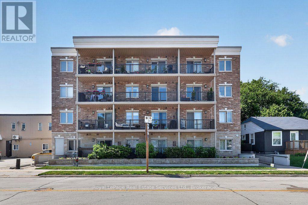 202 - 73 WASHINGTON AVENUE, Oakville, Ontario