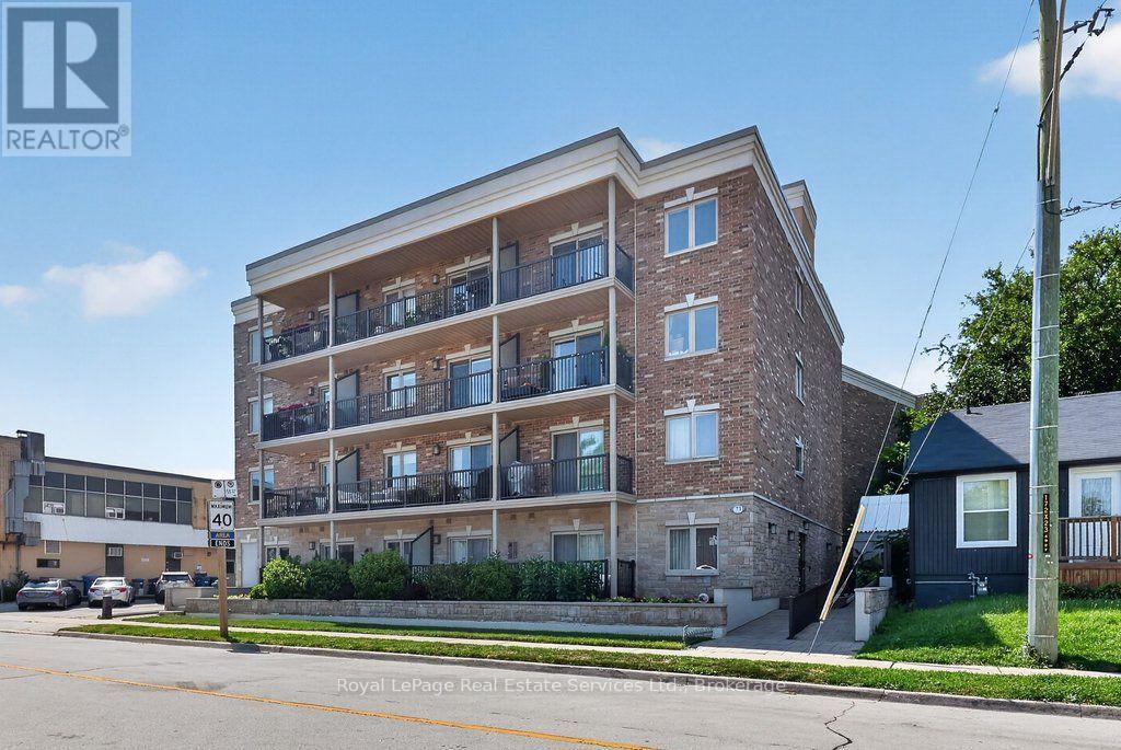 202 - 73 Washington Avenue, Oakville, Ontario  L6K 1W5 - Photo 2 - W13566176