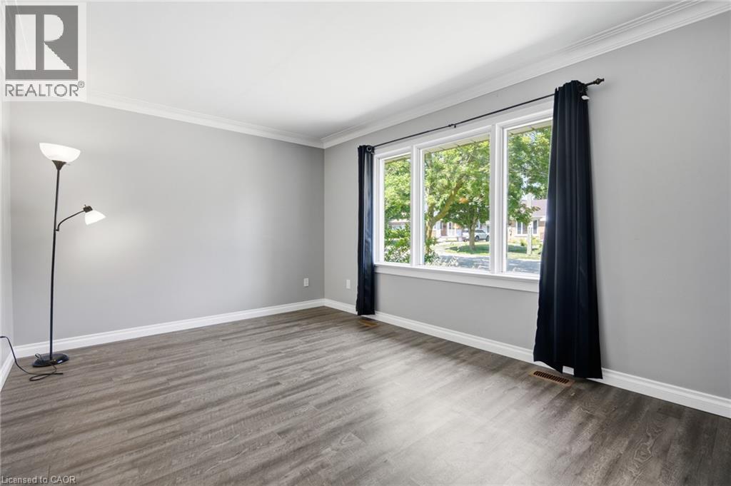 33 Belmont Avenue E, Kitchener, Ontario N2M 4B8 - Photo 13 - 40846874