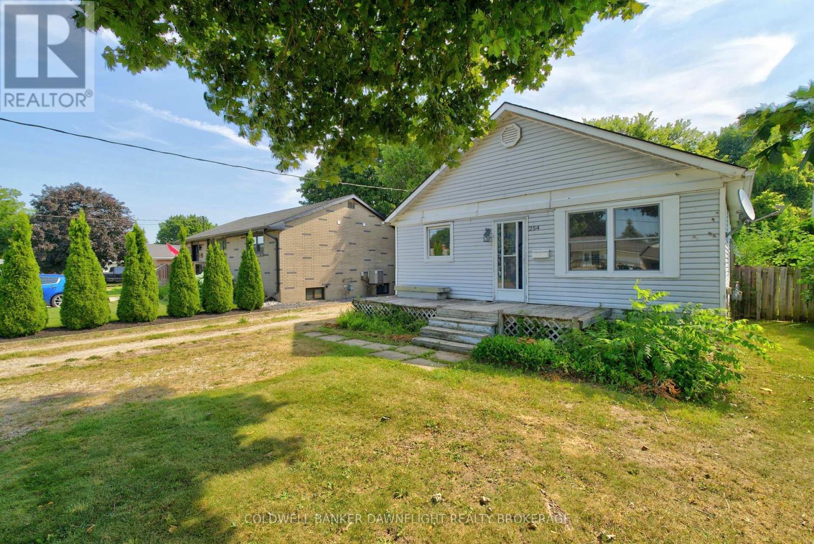 254 Marlborough Street, South Huron, Ontario  N0M 1S2 - Photo 3 - X13566494
