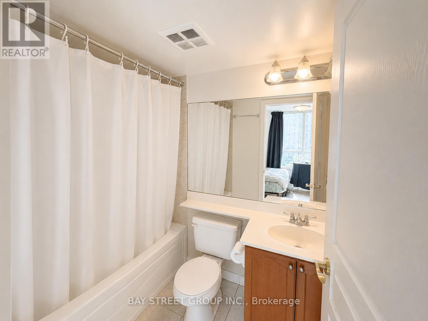 505 - 10 Northtown Way, Toronto, Ontario  M2N 7L4 - Photo 19 - C13566072