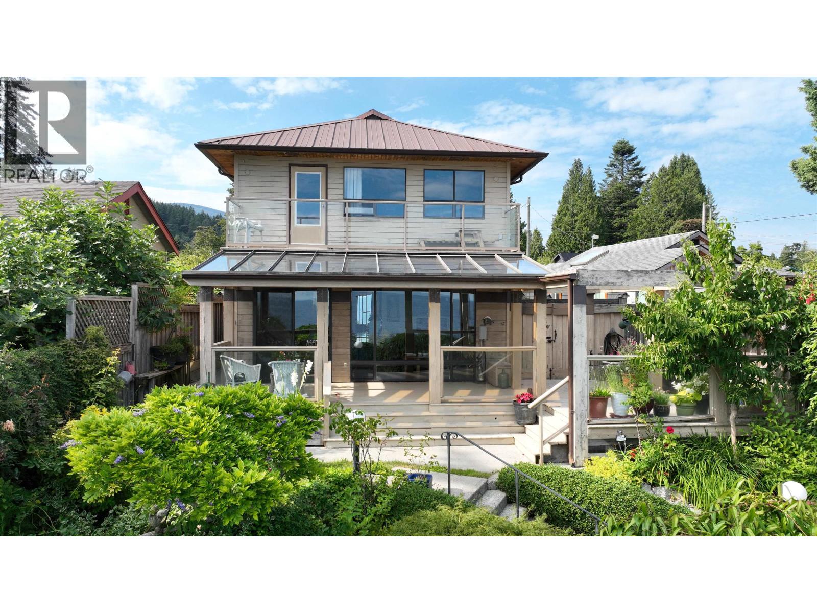 735 FRANKLIN ROAD, Gibsons