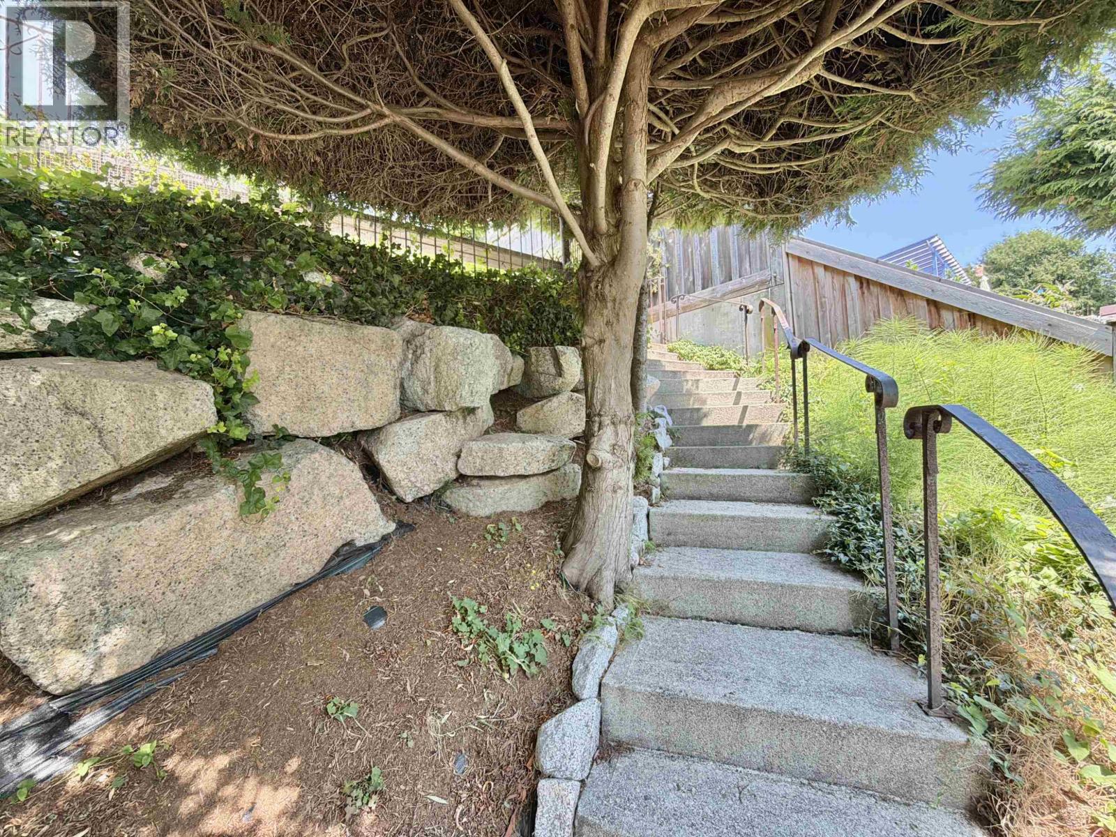 735 Franklin Road, Gibsons, British Columbia V0N 1V8 - Photo 36 - R3146475