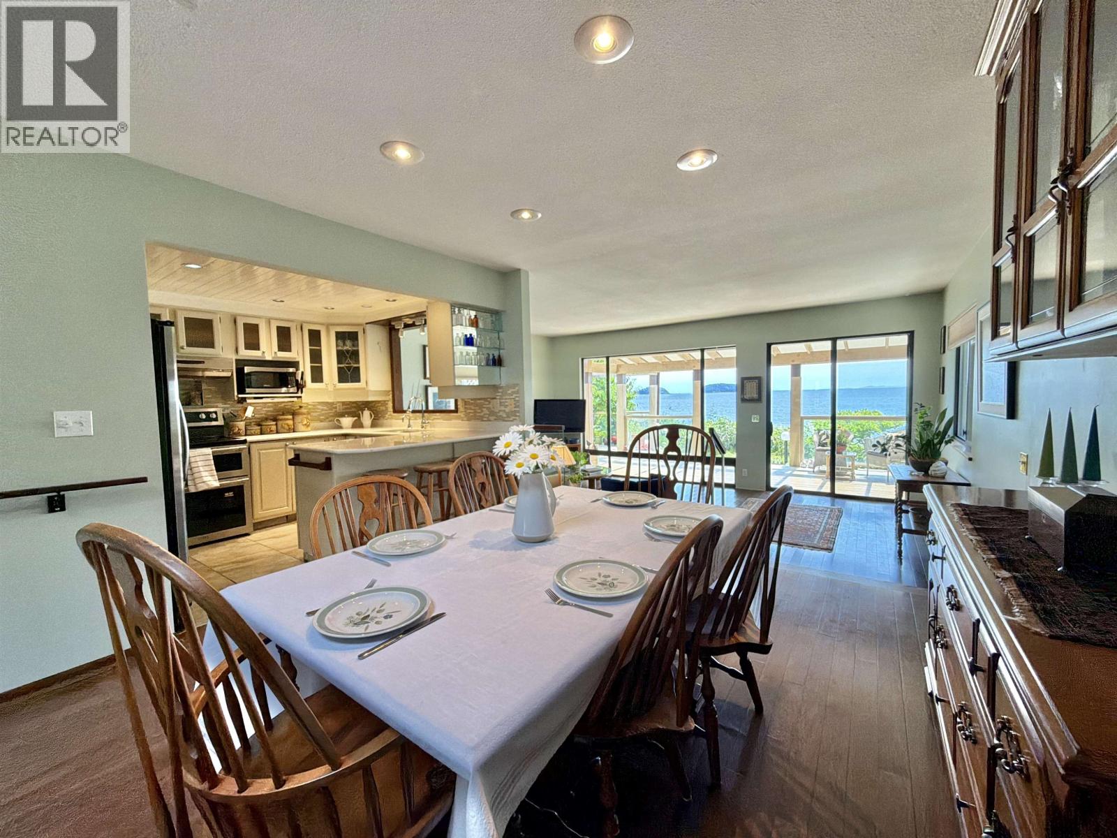 735 Franklin Road, Gibsons, British Columbia V0N 1V8 - Photo 9 - R3146475