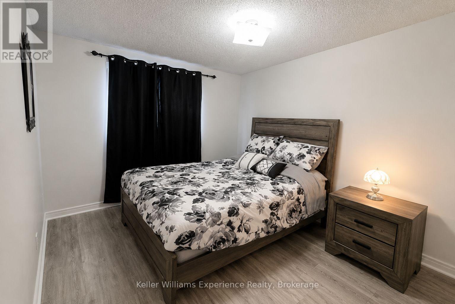 B - 16 Nicole Marie Avenue, Barrie (East Bayfield), Ontario  L4M 6Y8 - Photo 5 - S13566408