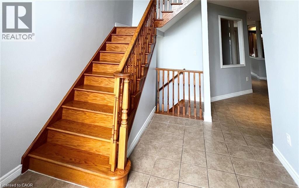 11 Armour Crescent, Ancaster, Ontario  L9K 1S1 - Photo 3 - 40848427