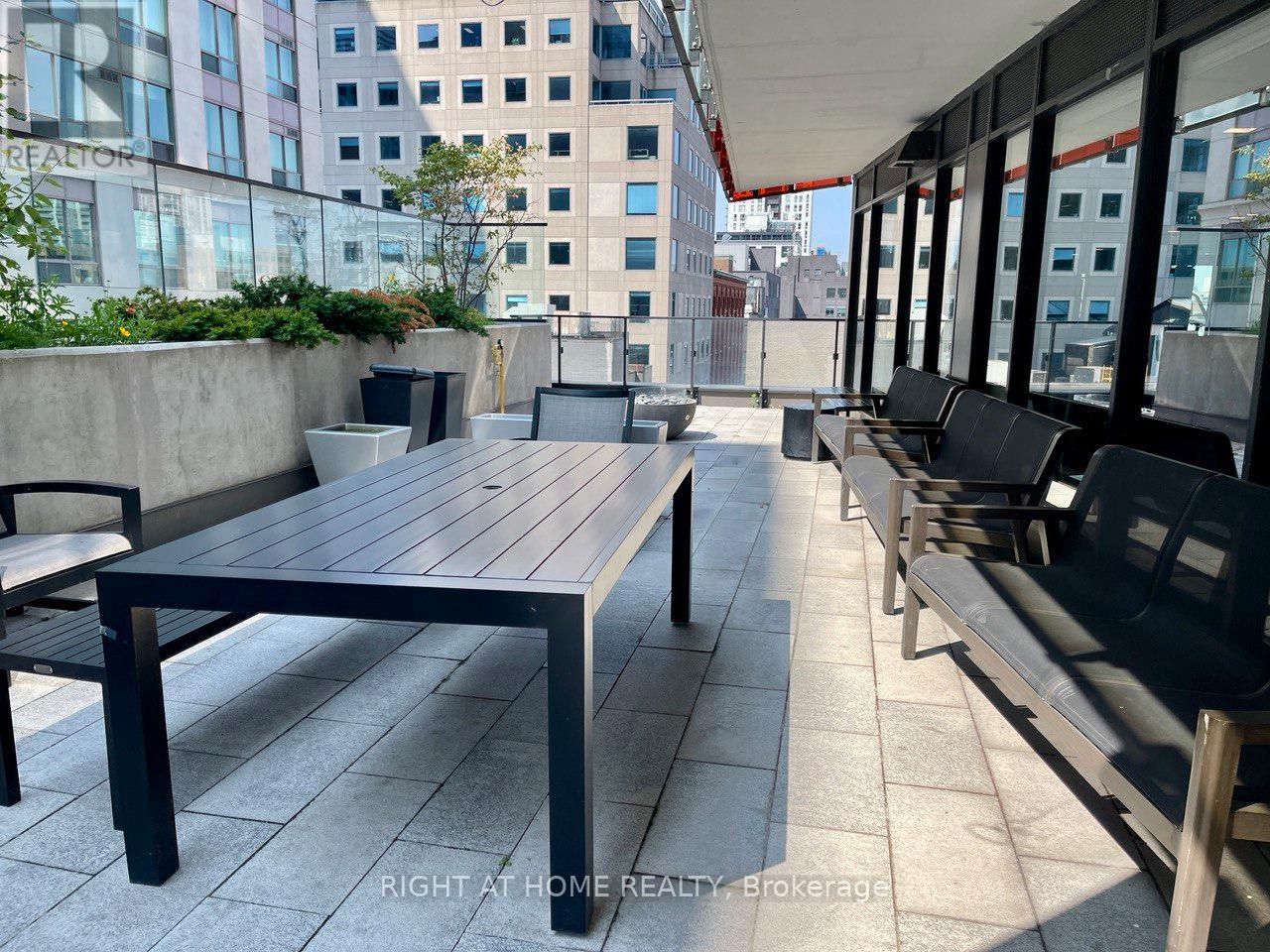 2407 - 215 Queen Street W, Toronto, Ontario  M5V 0P5 - Photo 17 - C13566338