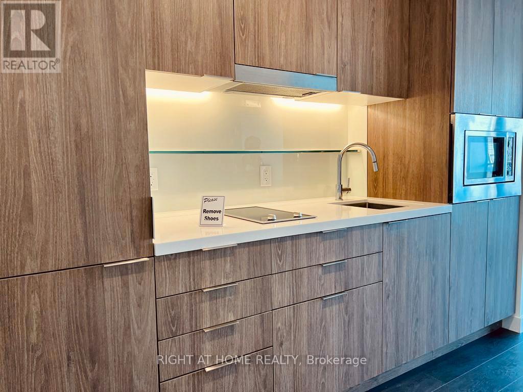 2407 - 215 Queen Street W, Toronto, Ontario  M5V 0P5 - Photo 3 - C13566338