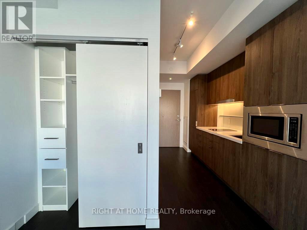 2407 - 215 Queen Street W, Toronto, Ontario  M5V 0P5 - Photo 6 - C13566338