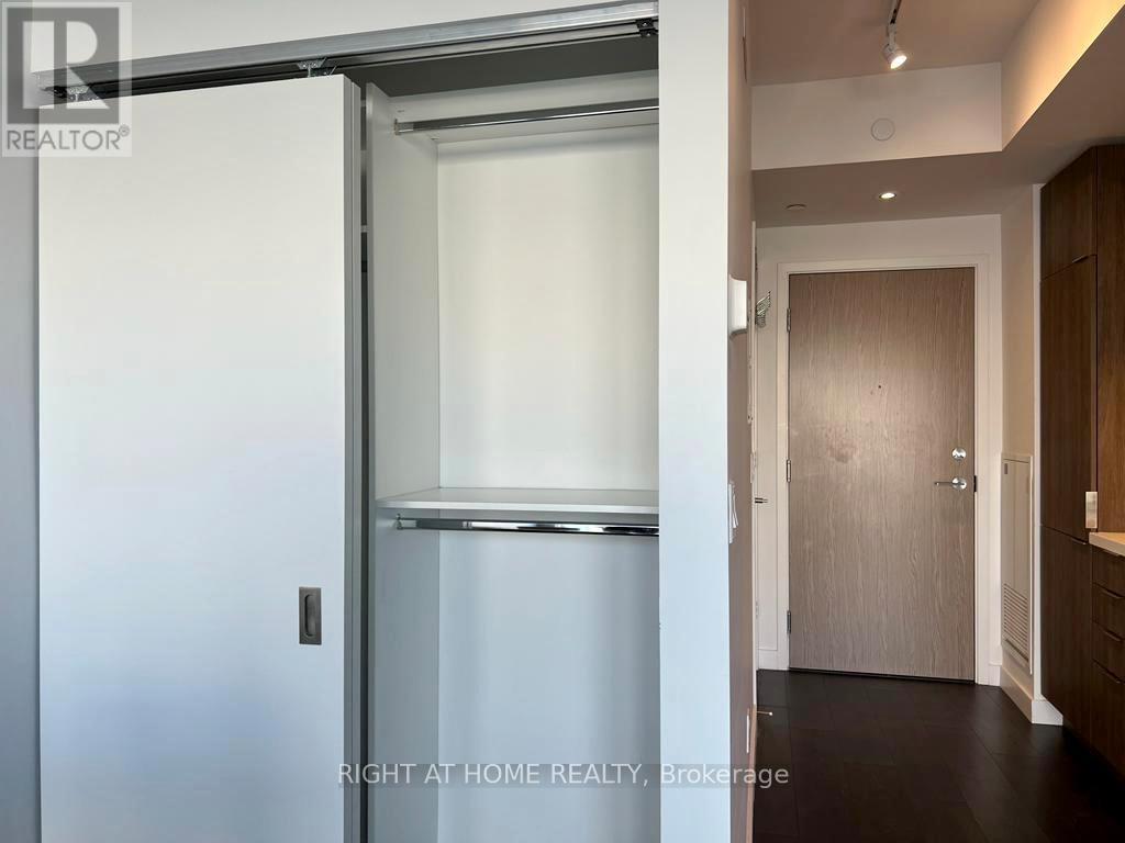 2407 - 215 Queen Street W, Toronto, Ontario  M5V 0P5 - Photo 7 - C13566338