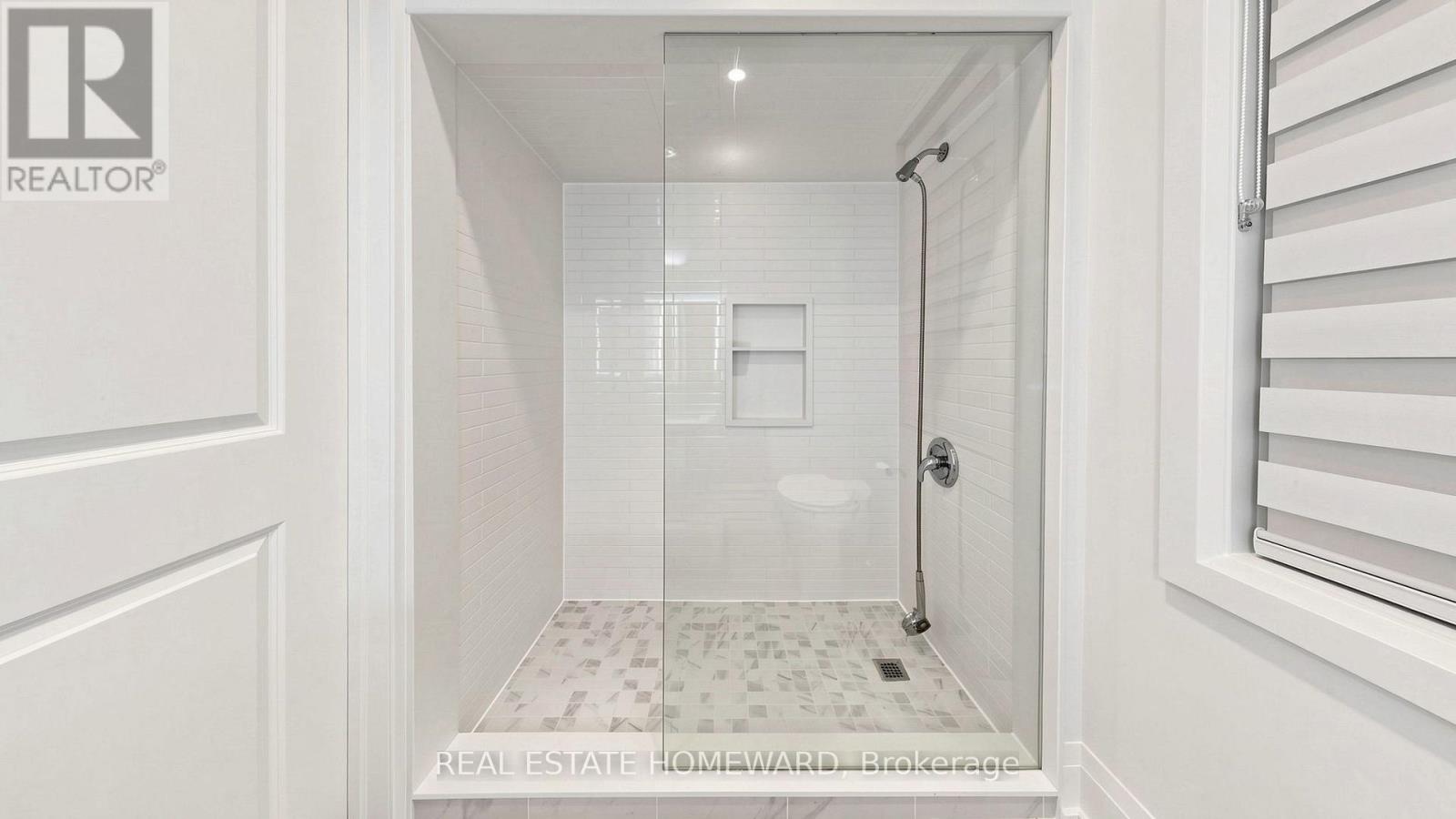 2 - 124 Kendal Avenue, Toronto, Ontario  M5R 1L9 - Photo 13 - C13566464