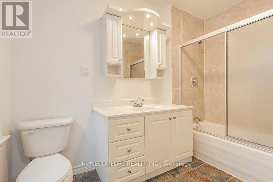 208 Manning Avenue, Toronto, Ontario M6J 2K7 - Photo 11 - C13566486