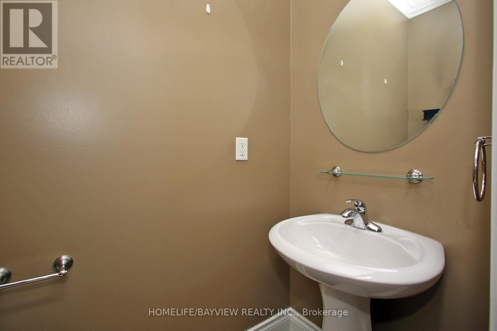 572 Country Glen Road, Markham, Ontario L6B 1E8 - Photo 3 - N13566398