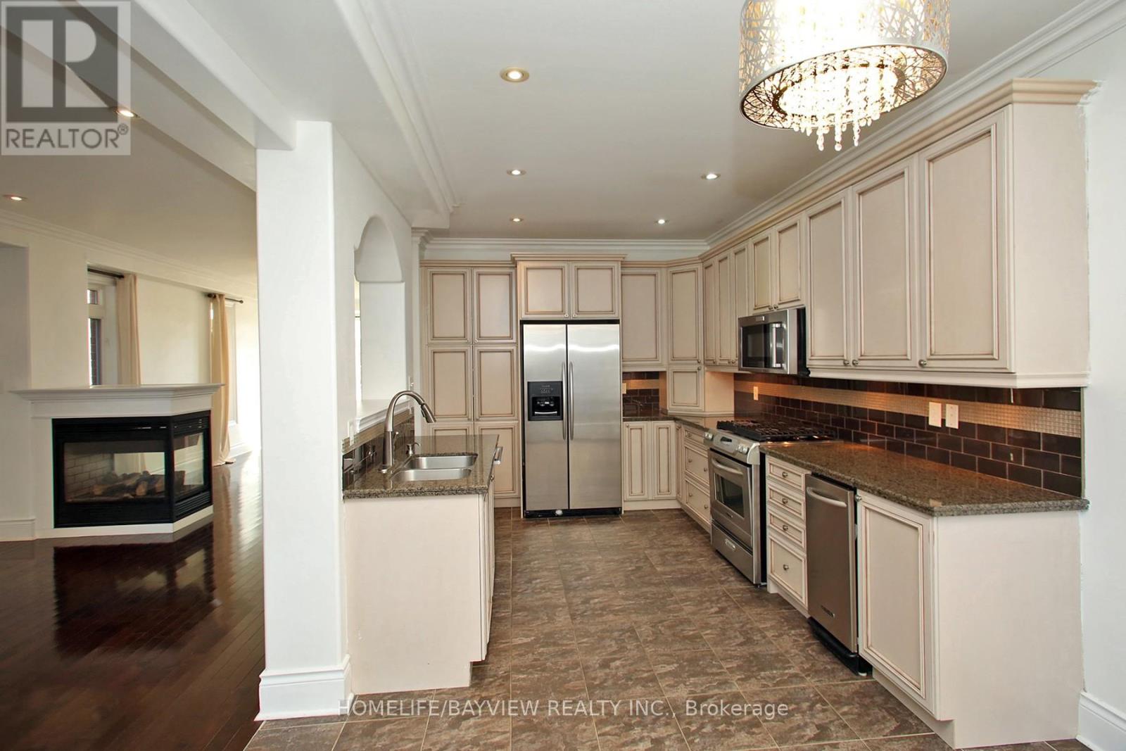 572 Country Glen Road, Markham, Ontario L6B 1E8 - Photo 9 - N13566398