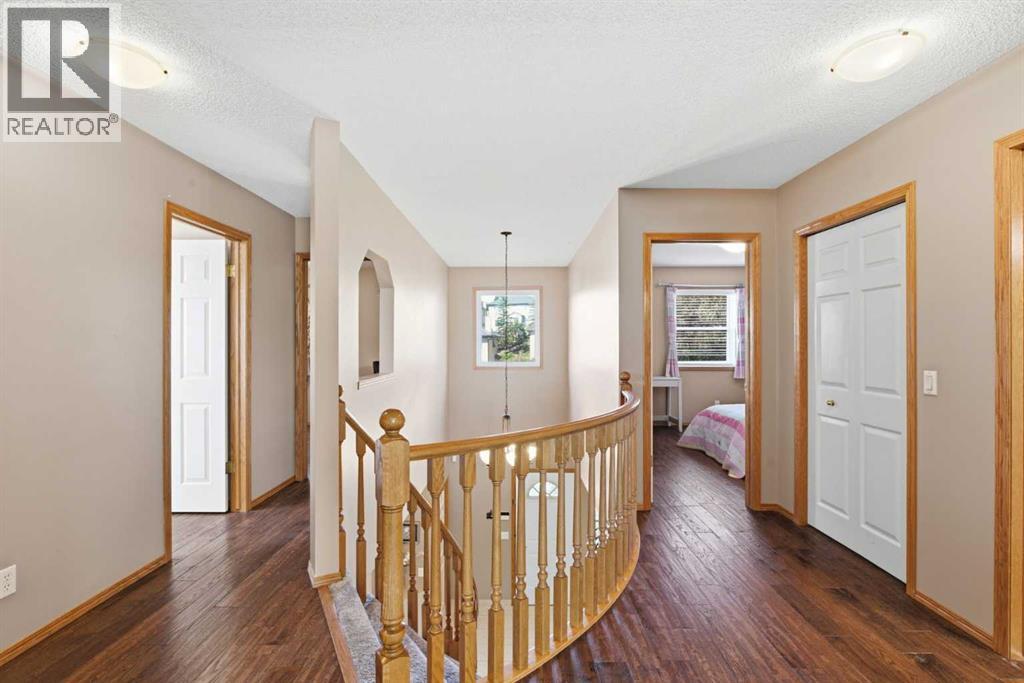 12 Edgeridge Green Nw, Calgary, Alberta  T3A 6A9 - Photo 22 - A2327402