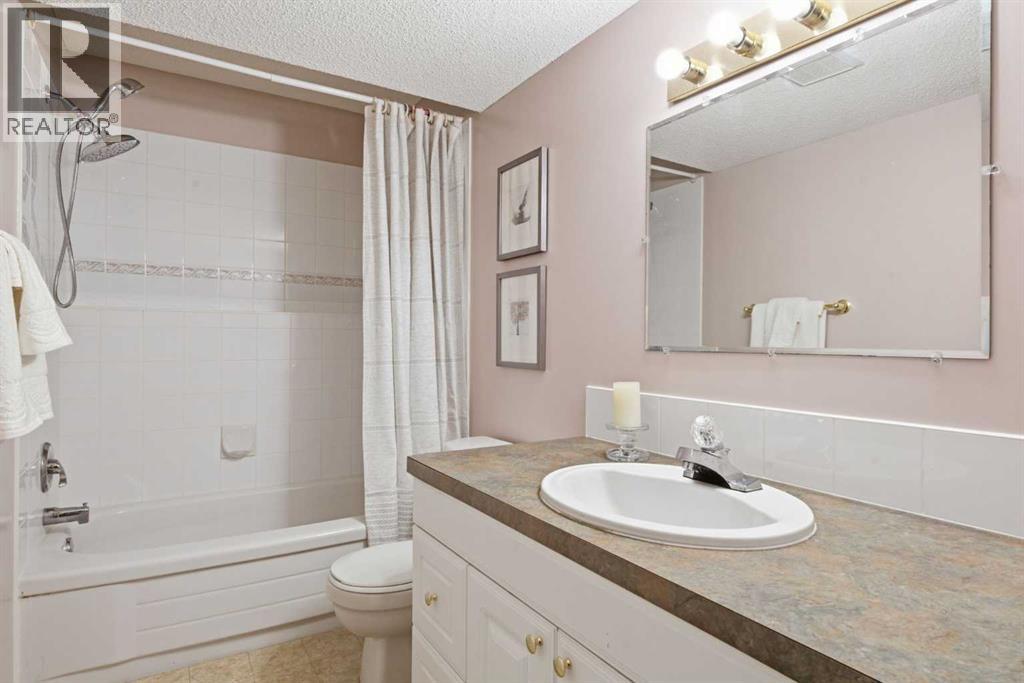 12 Edgeridge Green Nw, Calgary, Alberta  T3A 6A9 - Photo 43 - A2327402
