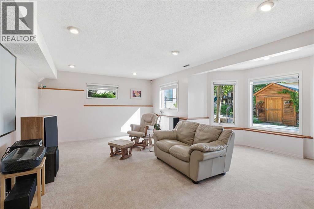 12 Edgeridge Green Nw, Calgary, Alberta  T3A 6A9 - Photo 39 - A2327402