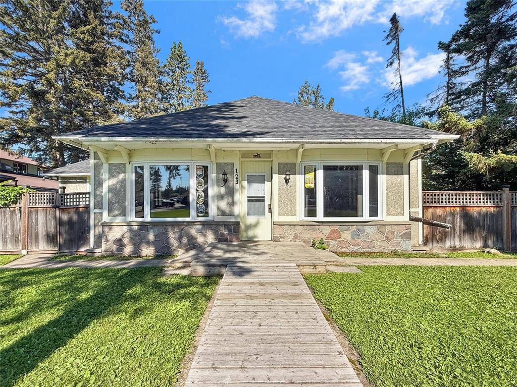 123 Wasagaming Drive, Clear Lake, Manitoba  R0J 1N0 - Photo 0 - 202616670