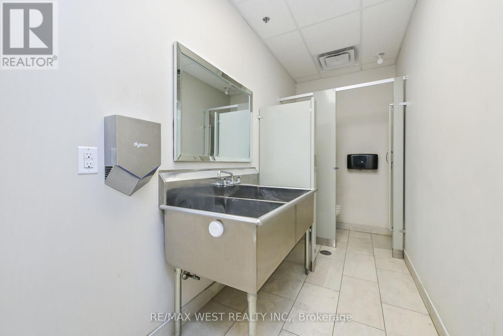 21 Bertram Industrial Parkway, Springwater, Ontario  L9X 1L1 - Photo 12 - S13150702
