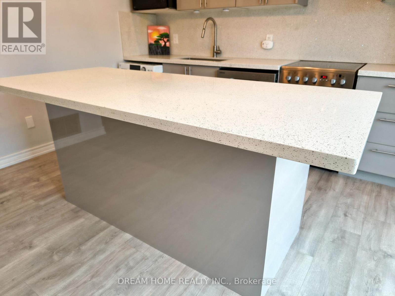 #back - 6 Alcester Court, Toronto, Ontario M6A 2Z6 - Photo 7 - W13548258