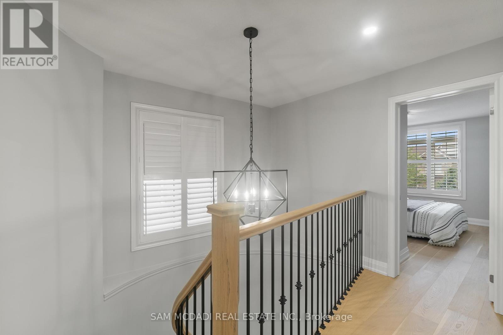573 Settlers Road W, Oakville, Ontario  L6M 1N7 - Photo 10 - W13566326